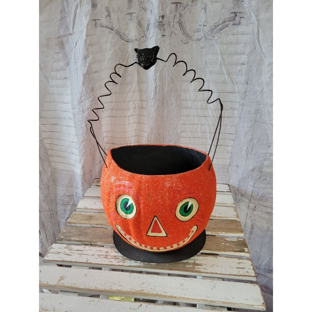 Dept 56 glitter pumpkin trick treat‎ basket home decor 33928 large paper mache